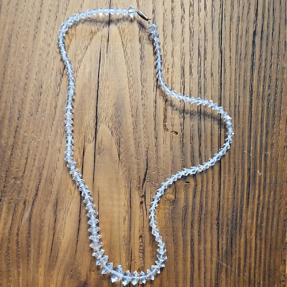 Elegant Crystal Necklace
